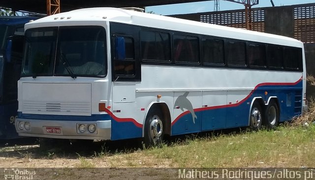 Marinhos Turismo 8802 na cidade de Altos, Piauí, Brasil, por Francisco Matheus Rodrigues Martins . Número da foto: #4428800.