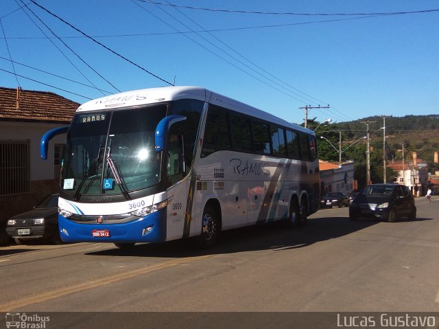 Ramos Turismo 3600 na cidade de Cordisburgo, Minas Gerais, Brasil, por Lucas Gustavo Silva. ID da foto: 4450291.