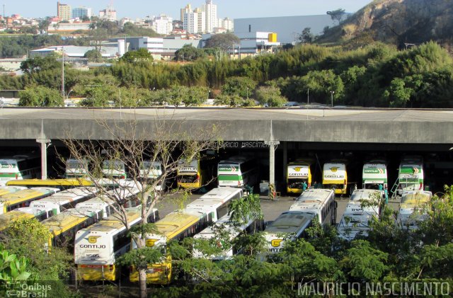 Empresa Gontijo de Transportes Garagem - manutenção na cidade de Belo Horizonte, Minas Gerais, Brasil, por Maurício Nascimento. ID da foto: 4454095.