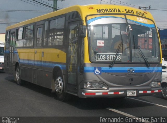 AMSA - Autotransportes Moravia 18 na cidade de Alto Paraíso de Goiás, Goiás, Brasil, por Fernando Gonzalez Garita. Número da foto: #4452183.