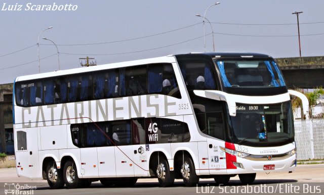 Auto Viação Catarinense 3525 na cidade de Curitiba, Paraná, Brasil, por Luiz Scarabotto . ID da foto: 4456020.