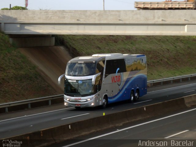 Valtur Turismo 500 na cidade de Santa Cruz do Rio Pardo, São Paulo, Brasil, por Anderson  Bacelar. Número da foto: #4458253.