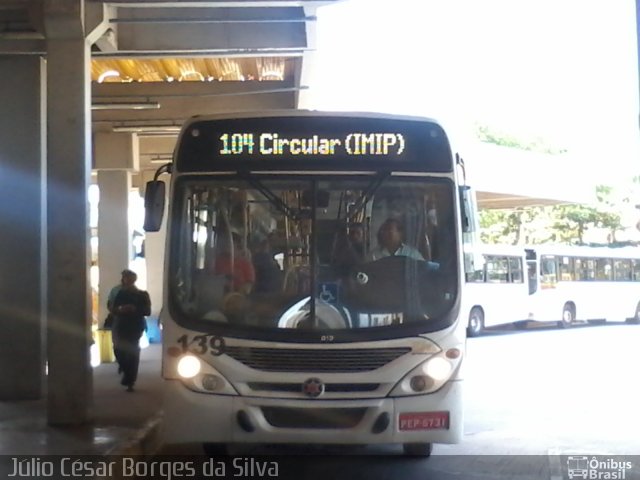 Empresa Metropolitana 139 na cidade de Recife, Pernambuco, Brasil, por Júlio César Borges da Silva. ID da foto: 4457568.