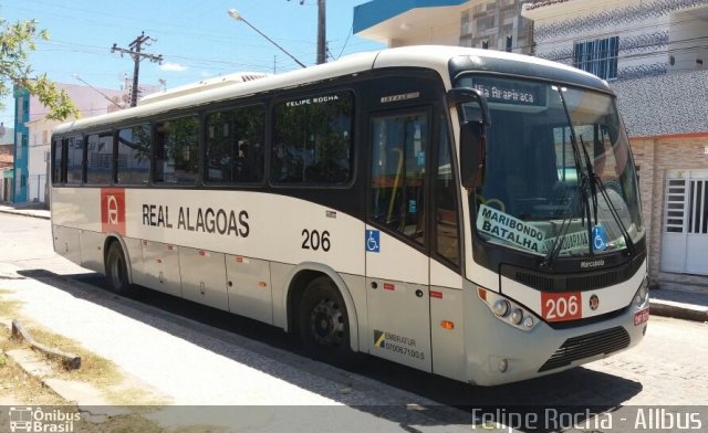 Real Alagoas de Viação 206 na cidade de Pão de Açúcar, Alagoas, Brasil, por Felipe Rocha. Número da foto: #4459034.
