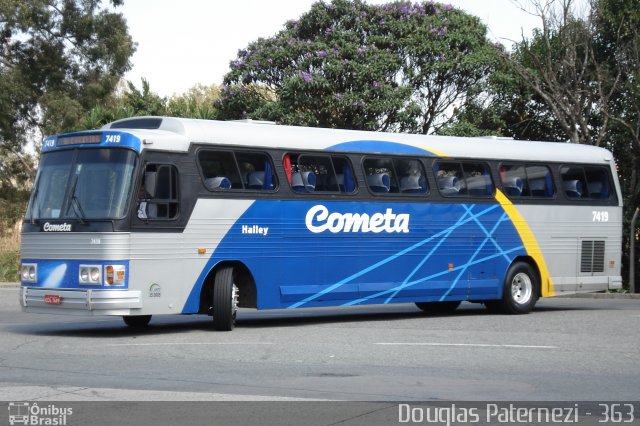 Viação Cometa 7419 na cidade de Curitiba, Paraná, Brasil, por Douglas Paternezi. ID da foto: 4459946.