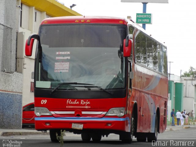 Flecha Roja México Pachuca 09 na cidade de Gustavo A. Madero, Ciudad de México, México, por Omar Ramírez Thor2102. Número da foto: #4460612.