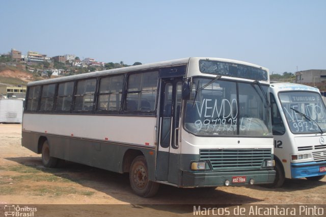 Ônibus Particulares 7084 na cidade de Cana Verde, Minas Gerais, Brasil, por Marcos de Alcantara Pinto. ID da foto: 4461637.