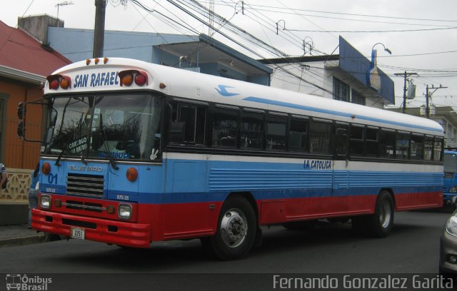 Transportes Arias y Brenes 01 na cidade de Alto Paraíso de Goiás, Goiás, Brasil, por Fernando Gonzalez Garita. Número da foto: #4464903.
