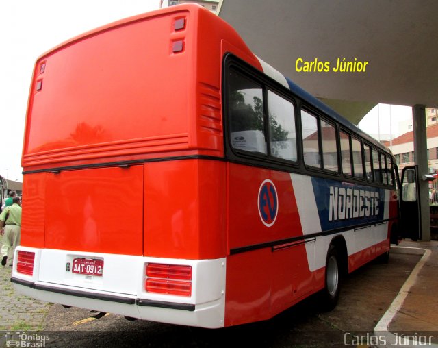 Expresso Nordeste 1153 na cidade de Londrina, Paraná, Brasil, por Carlos Júnior. ID da foto: 4467378.