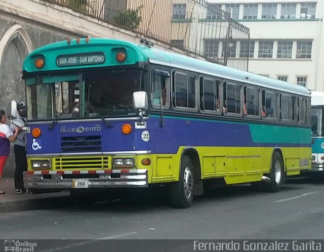 Transportes Zúñiga S.A. 22 na cidade de Alto Paraíso de Goiás, Goiás, Brasil, por Fernando Gonzalez Garita. Número da foto: #4470761.