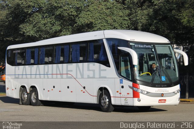 Auto Viação Catarinense 3301 na cidade de São Paulo, São Paulo, Brasil, por Douglas Paternezi. Número da foto: #4431560.
