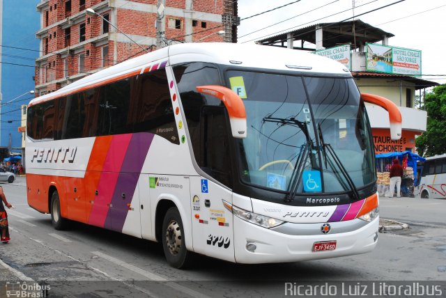 Transportadora Turística Petitto 2700 na cidade de Aparecida, São Paulo, Brasil, por Ricardo Luiz. Número da foto: #4474590.