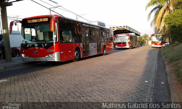 Itajaí Transportes Coletivos 2033 na cidade de Campinas, São Paulo, Brasil, por Matheus Gabriel dos Santos. Número da foto: #4493616.