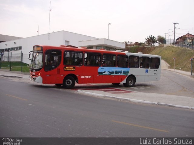 Expresso Luziense > Territorial Com. Part. e Empreendimentos 30581 na cidade de Santa Luzia, Minas Gerais, Brasil, por Luiz Carlos Souza. ID da foto: 4494962.