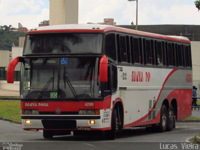 Santa Rosa Turismo 4200 na cidade de Belo Horizonte, Minas Gerais, Brasil, por Lucas Vieira. ID da foto: 4496860.