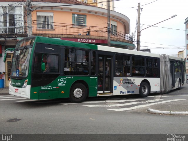 Via Sul Transportes Urbanos 5 2570 na cidade de São Paulo, São Paulo, Brasil, por Felipe Vitor Paixão Vieira. ID da foto: 4438397.