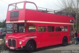 London Transport RM1571 na cidade de Gramado, Rio Grande do Sul, Brasil, por Everton  Preto. ID da foto: :id.