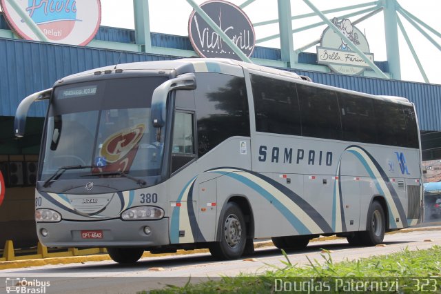 Viação Sampaio 380 na cidade de Resende, Rio de Janeiro, Brasil, por Douglas Paternezi. Número da foto: #4445572.