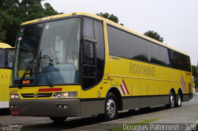Viação Itapemirim 6801 na cidade de Curitiba, Paraná, Brasil, por Douglas Paternezi. Número da foto: #4446817.